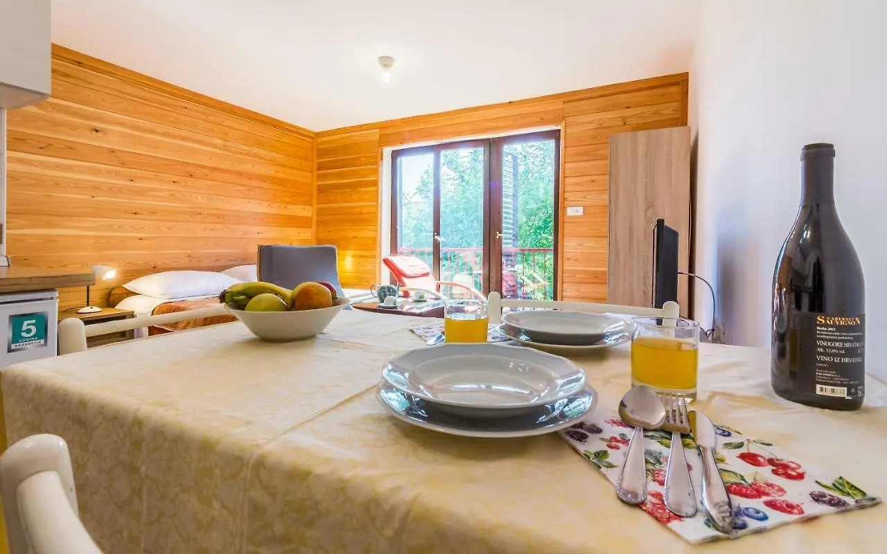 Studio Apartment Meden Pomer